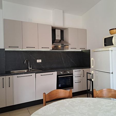 Apartments Ruzica 泽斯特拉格 外观 照片