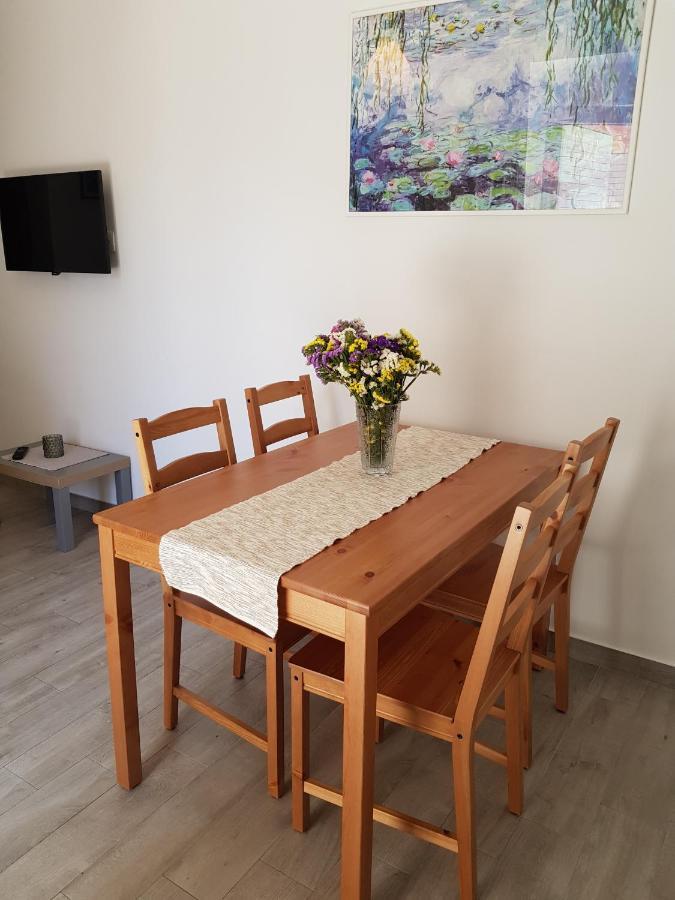 Apartments Ruzica 泽斯特拉格 外观 照片