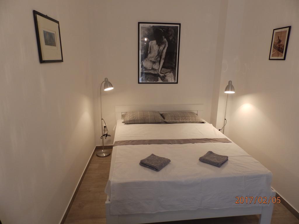 Apartments Ruzica 泽斯特拉格 外观 照片
