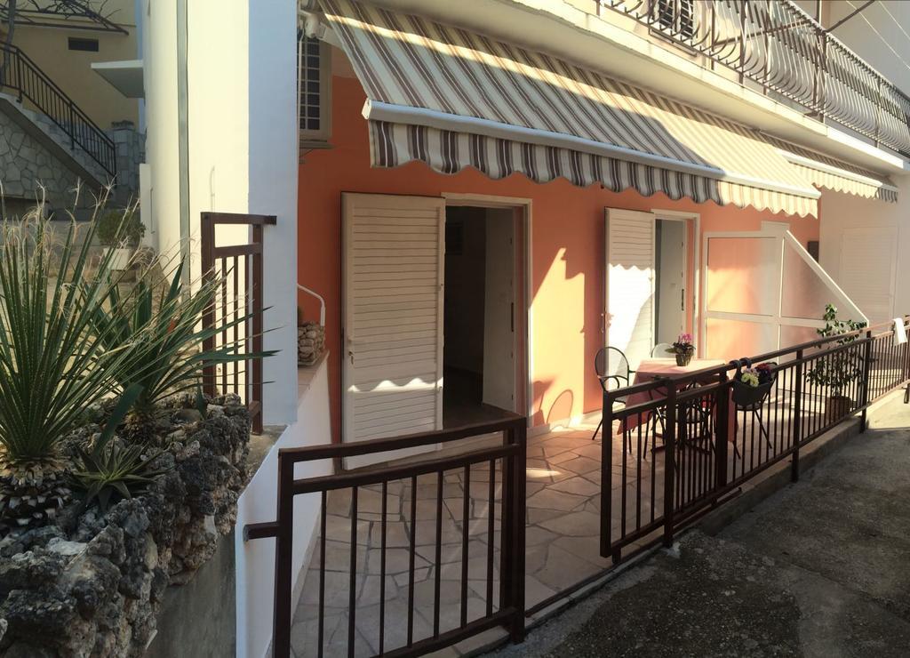 Apartments Ruzica 泽斯特拉格 外观 照片